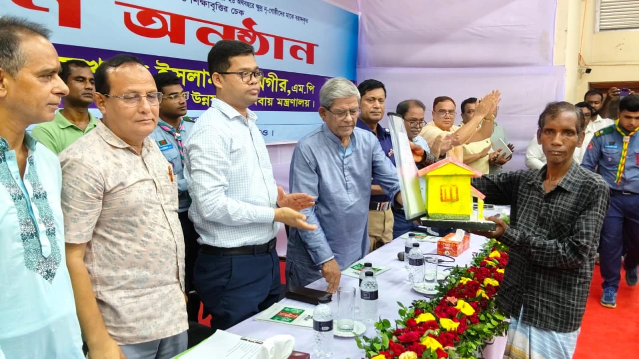 ক্ষুদ্র নৃগোষ্ঠীদের অধিকার নিশ্চিতে সরকার বদ্ধপরিকর: মির্জা ফখরুল
